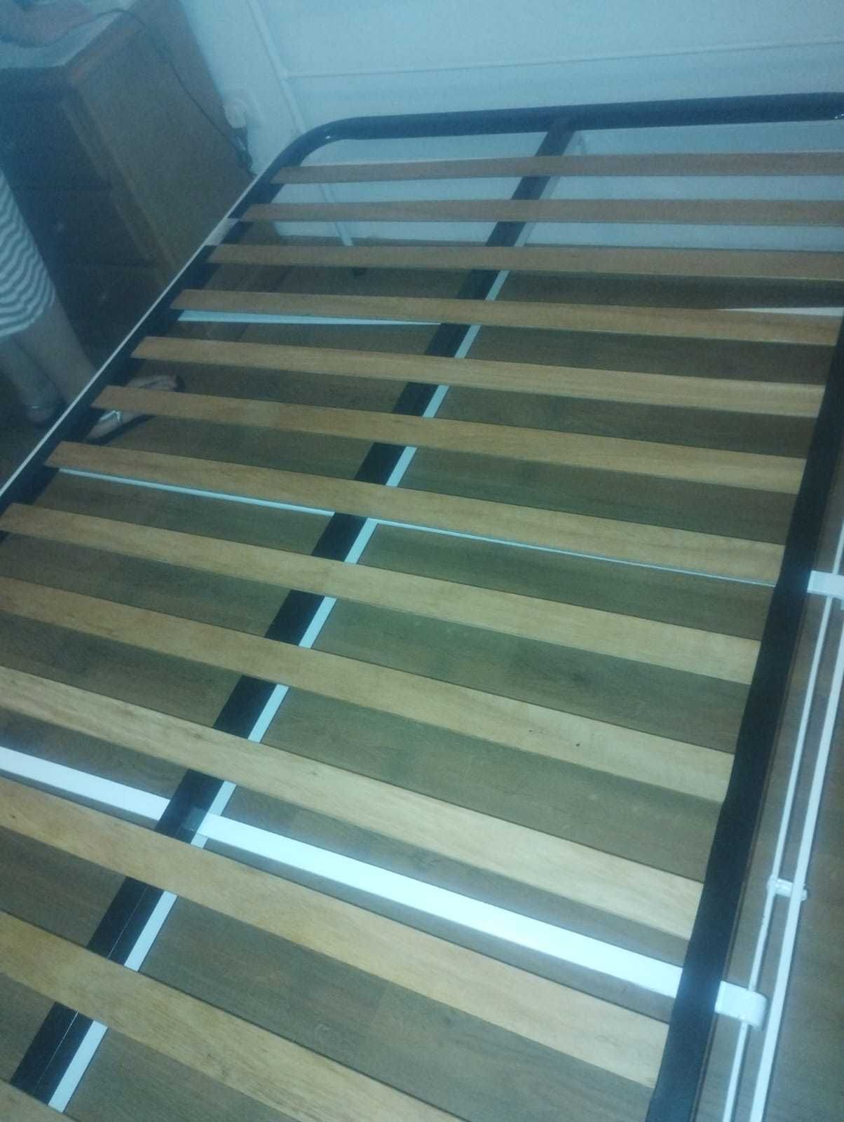 Cama de ferro com colchão