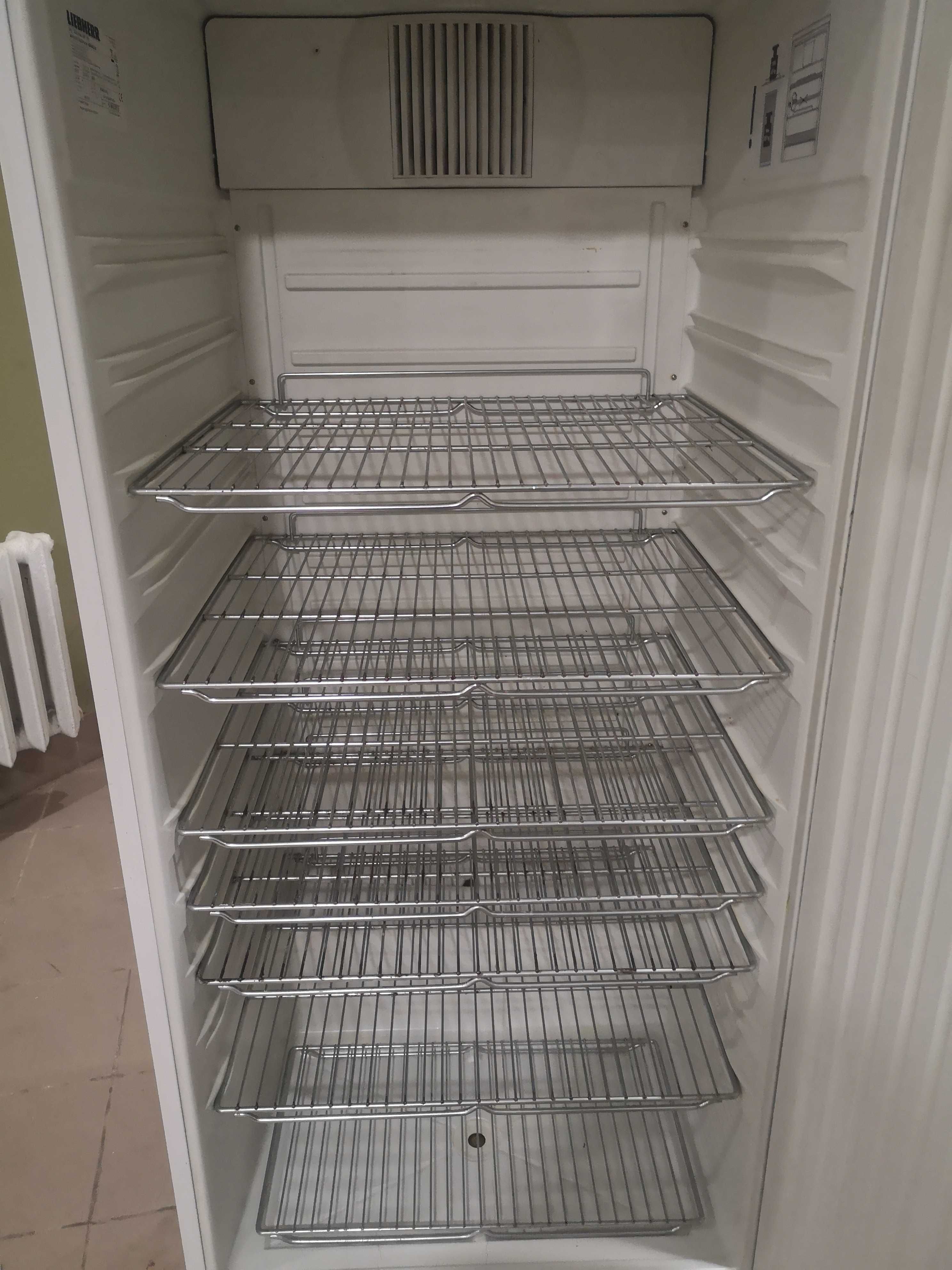 Холодильна шафа  Liebherr GKv 5730