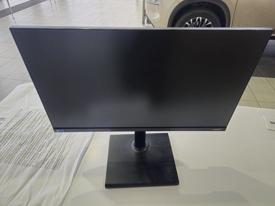 Состояние, как новый Монитор Samsung  24" F24T450FQI