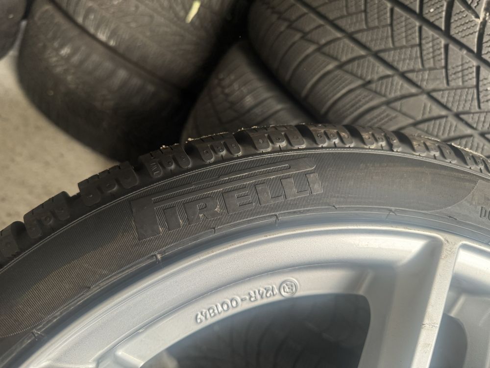 Нові зимові шини 225/40 R18 92V Pirelli Sottozero Winter 240 Serie 2