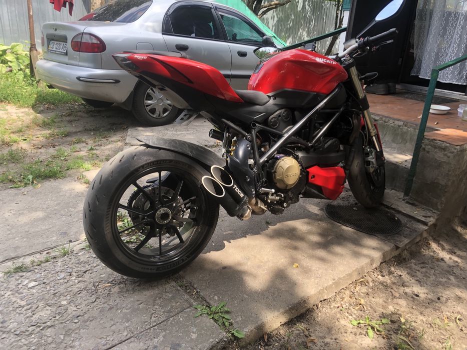 Задний фонарь Ducati Streetfighter