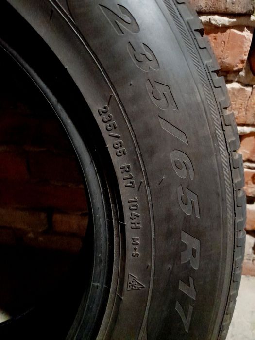 NIE NAPRAWIANE opony zimowe Pirelli 235/65/17.