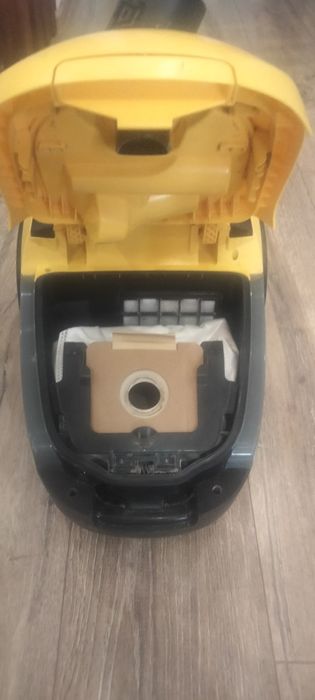 Продам Пилосос .KARCHER VC 2