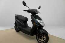 Vendo scooter elétrica em ótimo estado, com apenas 1.374 km reais