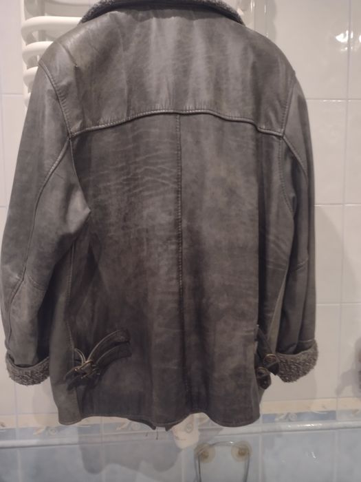 Szara 100% naturalna  skórzana kurtka  dla mężczyzny Vintage lata 90