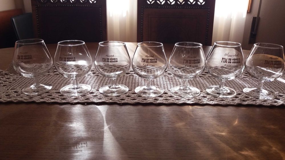 Copos  de aguardente em vidro de qualidade Novos