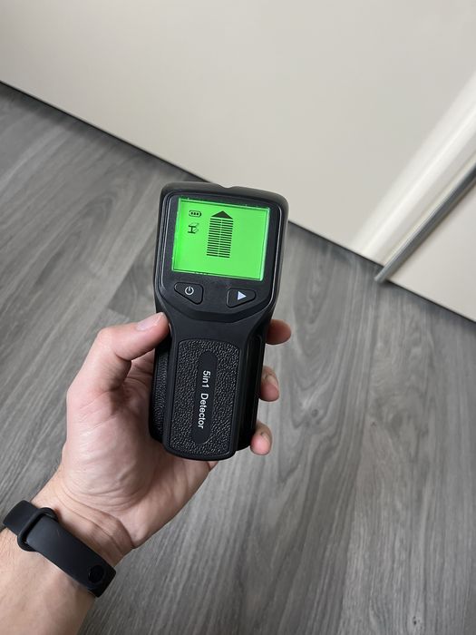 Настінний детектор прихованої проводки , дерева