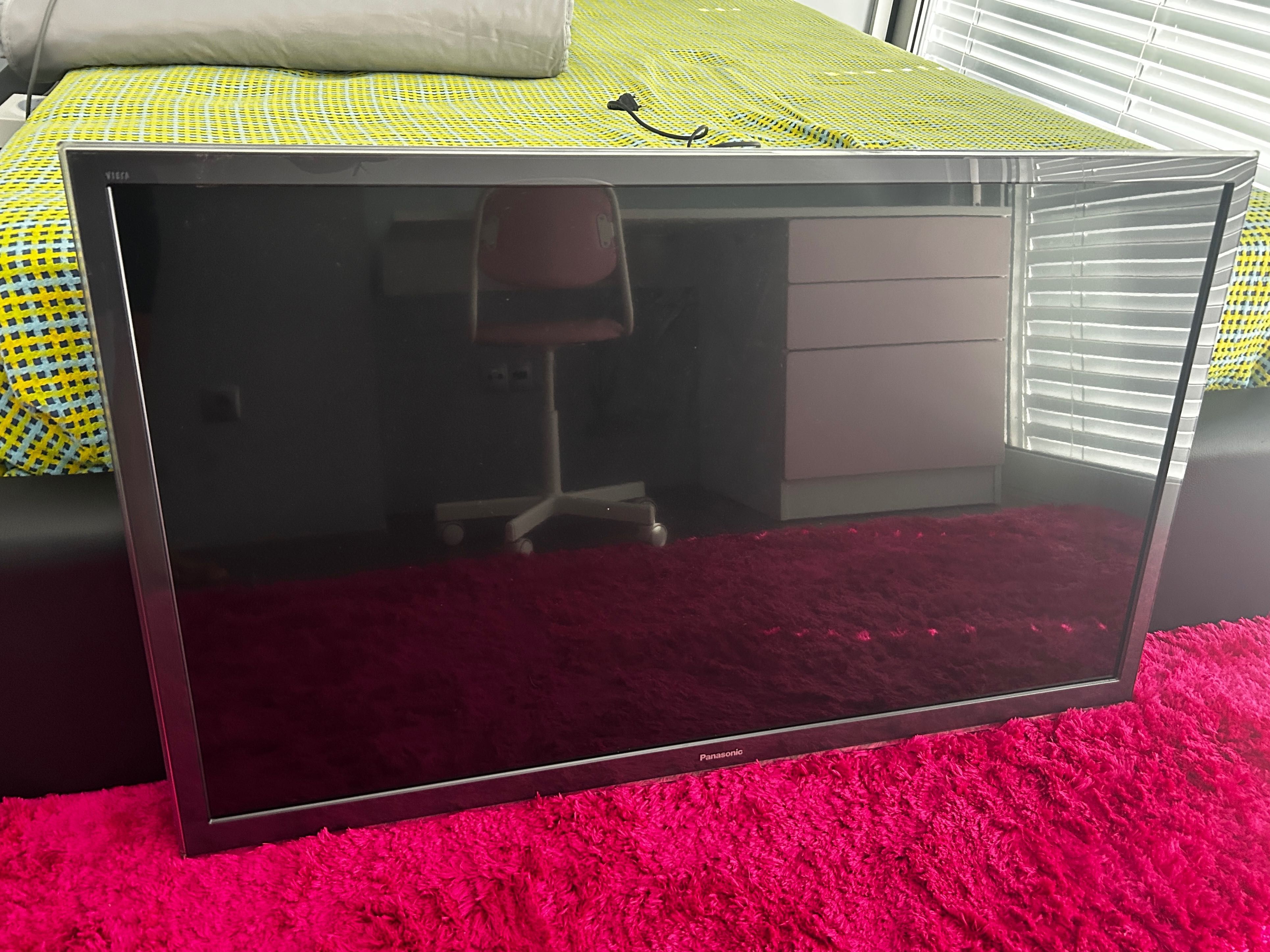 TV LED Panasonic 47"
