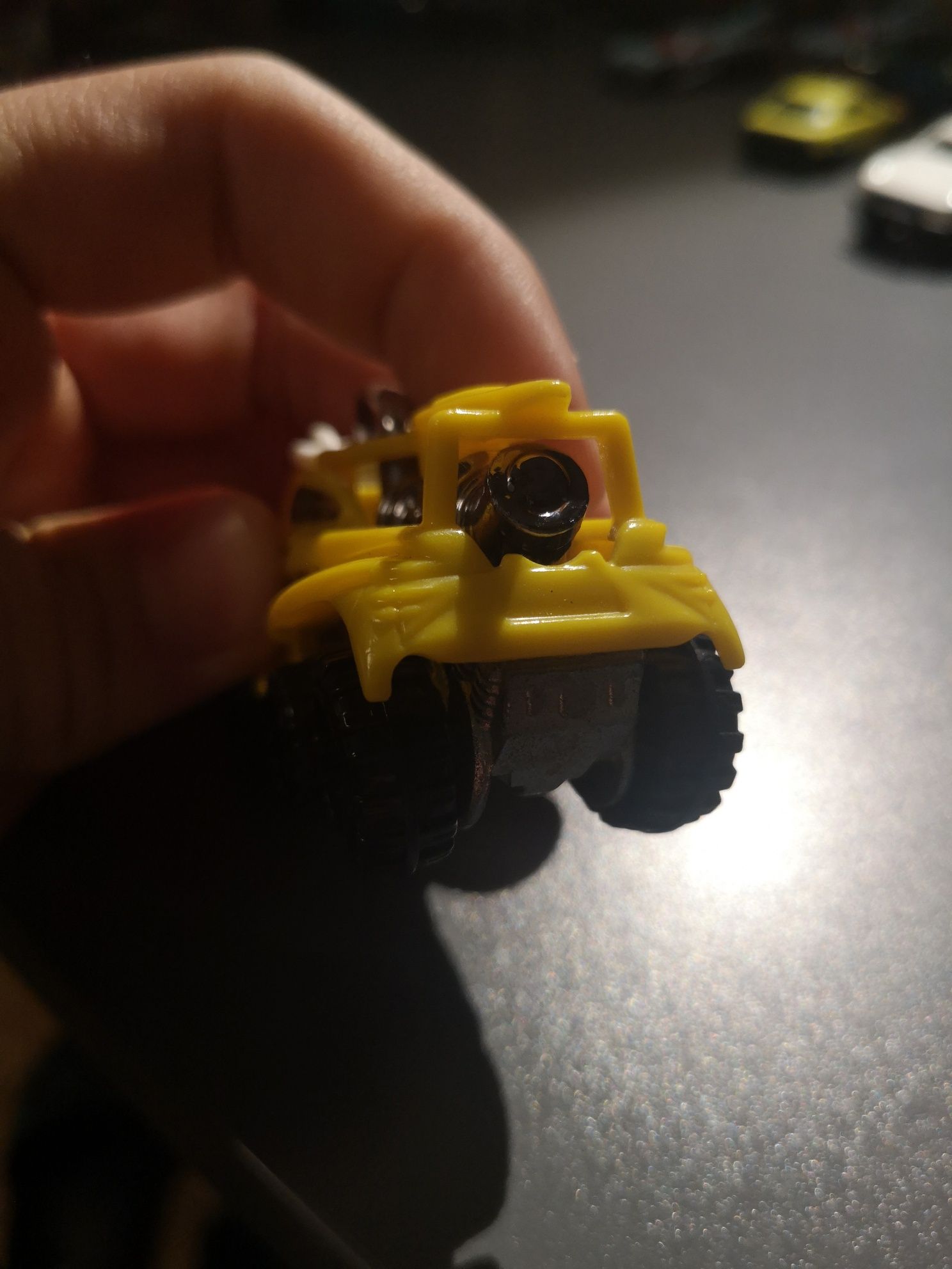 Vintage 2000 Hot Wheels - XS-IVE - Yellow