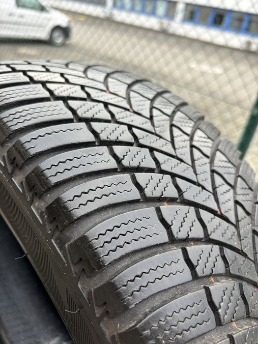 Bridgestone blizzak  LM-001