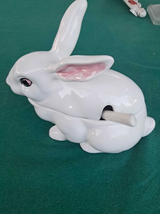 Asucareiro Bordalo Pinheiro.