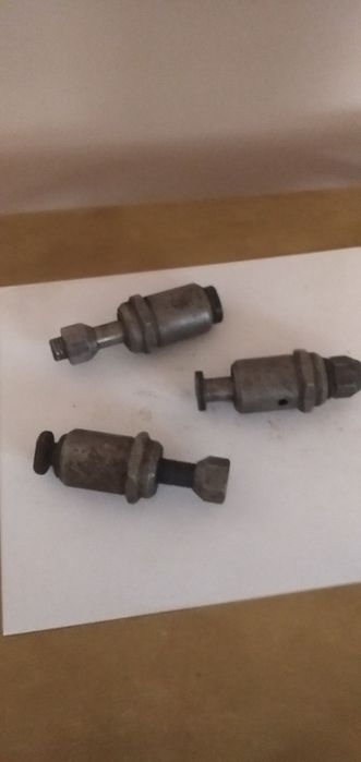 Різьбові втулки на Газ 24