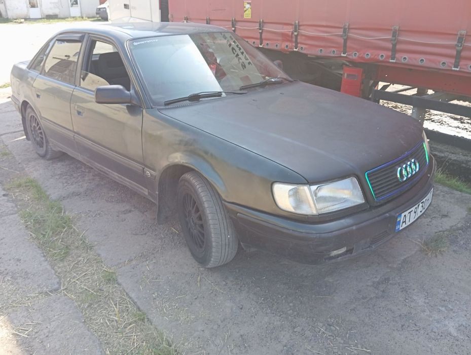 Ауді 100с 4 в доброму стані