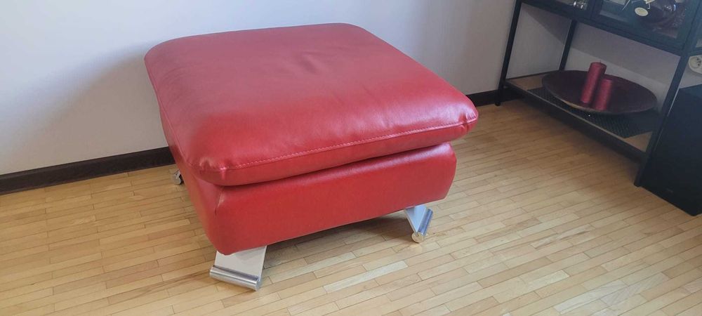 Skórzany wypoczynek, narożnik + pufa