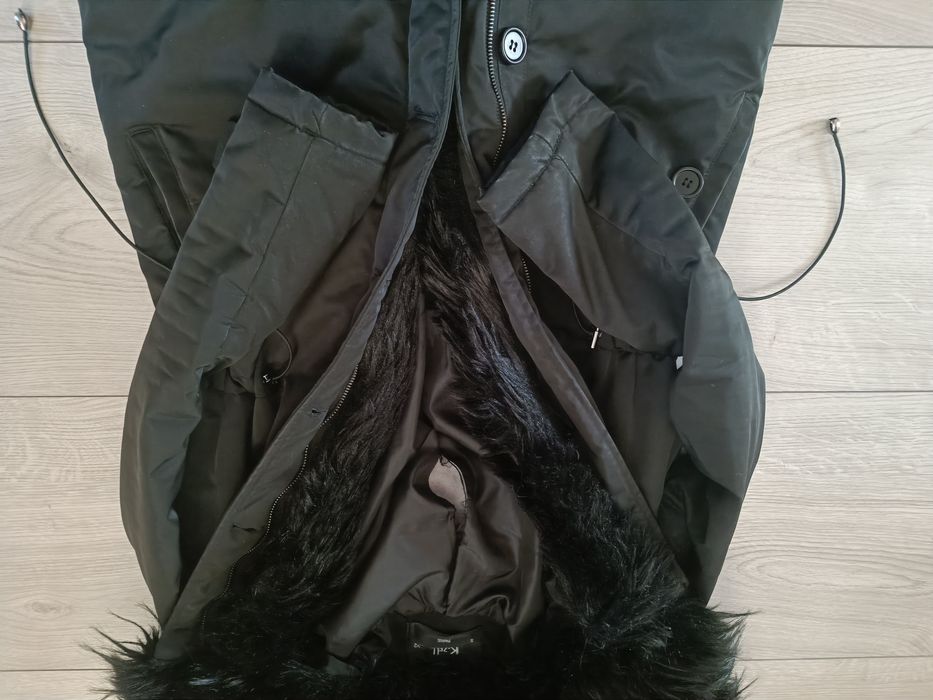 Czarna dłuższa kurtka zimowa damska r.S