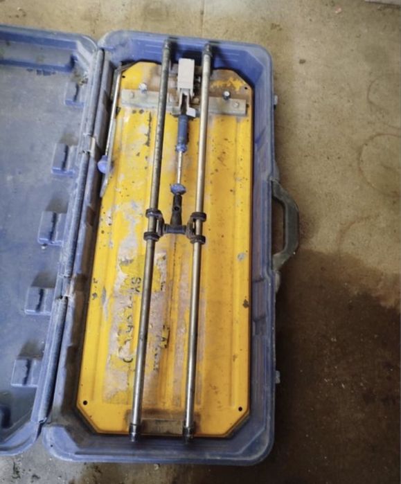 Maquina de cortar tijoleira SYER 600
