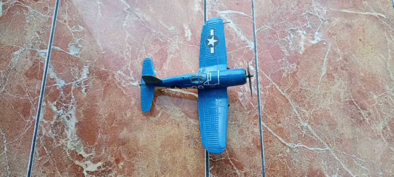 Модель самолета Chance Vought F4U Corsair