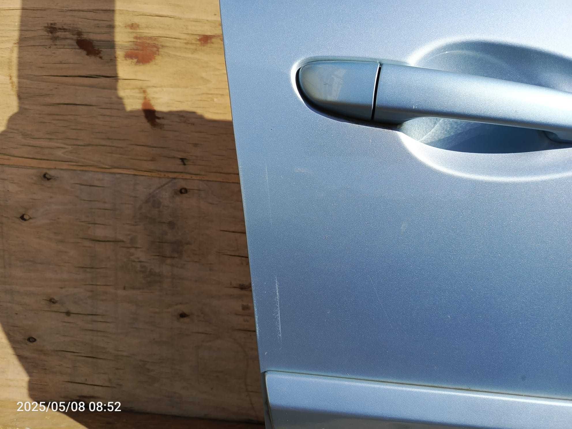 Mazda 2 drzwi prawe 2010