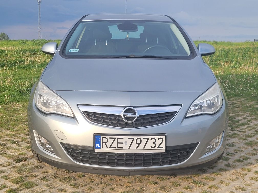 Astra 1.4 Turbo benzyna + gaz