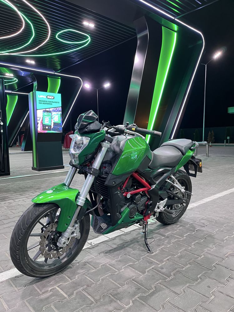 Benelli tnt 250