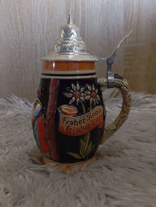 Kufel do piwa z pokrywką plus 4 inne produkty