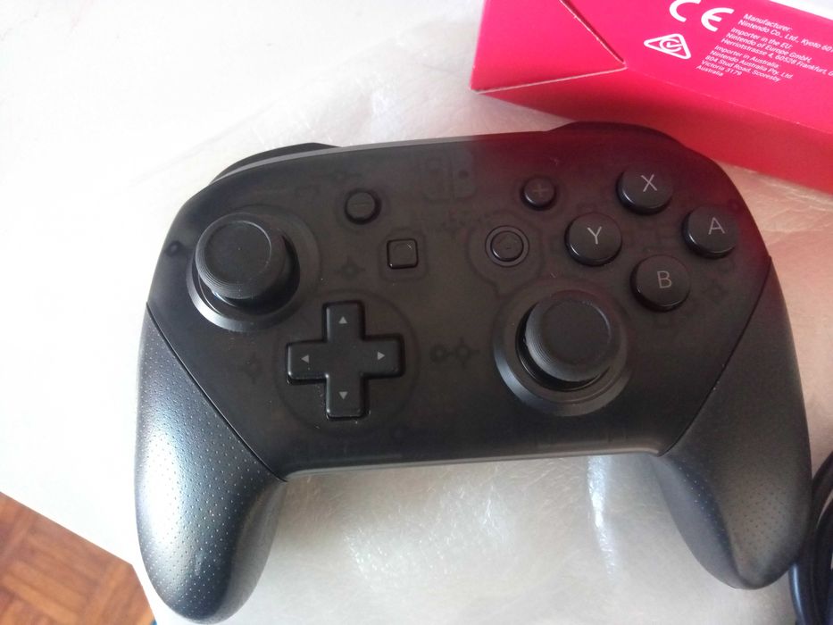 Nintendo Switch Pro Controller - Original Nintendo