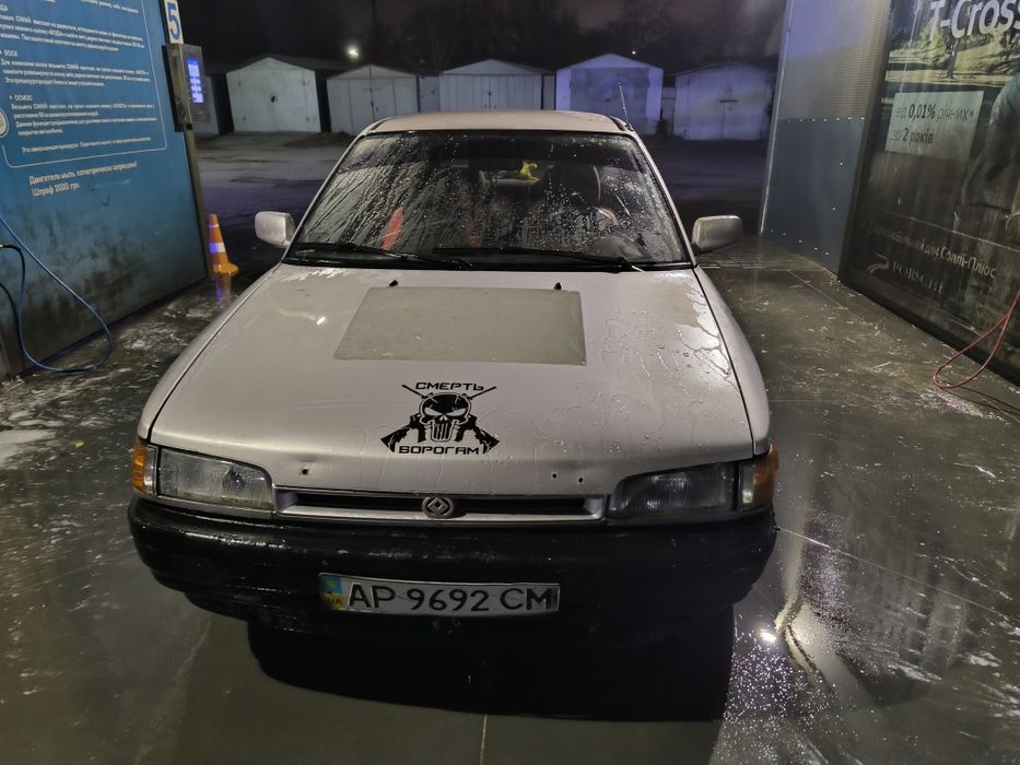 Продам Mazda 323.  Газ/Бенз. Гур.