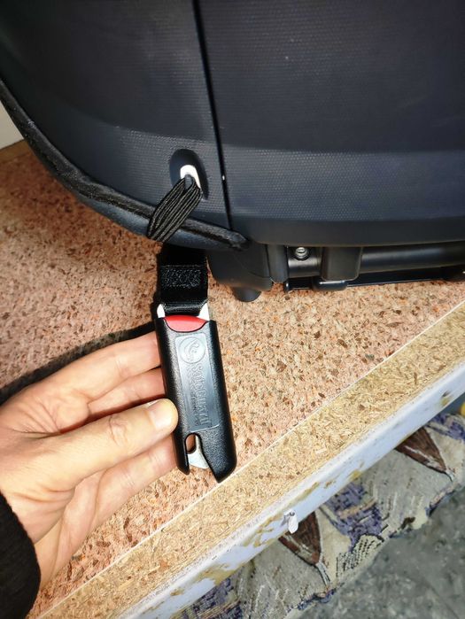 Автокресло Chicco KidFit 4-12 лет минимальный пробег