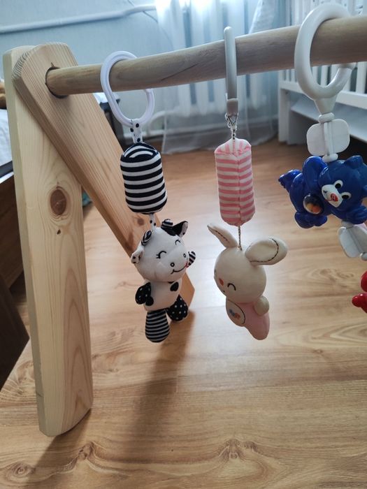 Мобіль дерев'яний для малюків