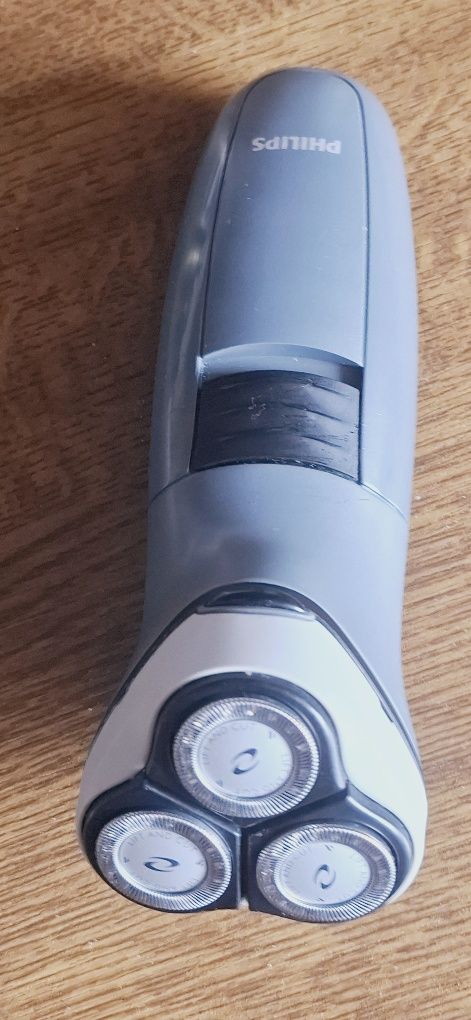 Golarka Philips series 6900