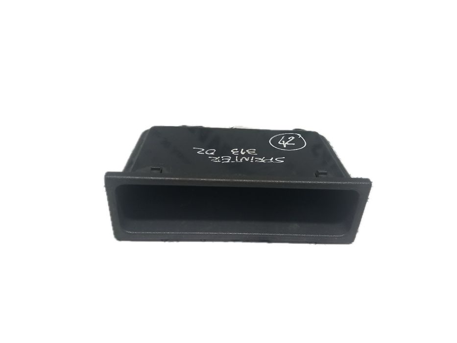 Cinzeiro MERCEDES-BENZ Sprinter 2-t Combi (901, 902)