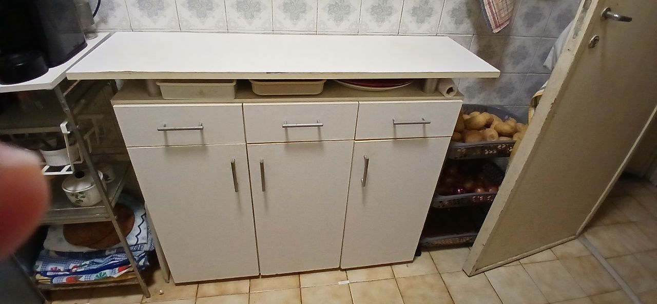 Móvel de apoio para cozinha