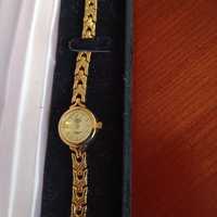 elegancki zegarek Q&Q w kolorze złotym