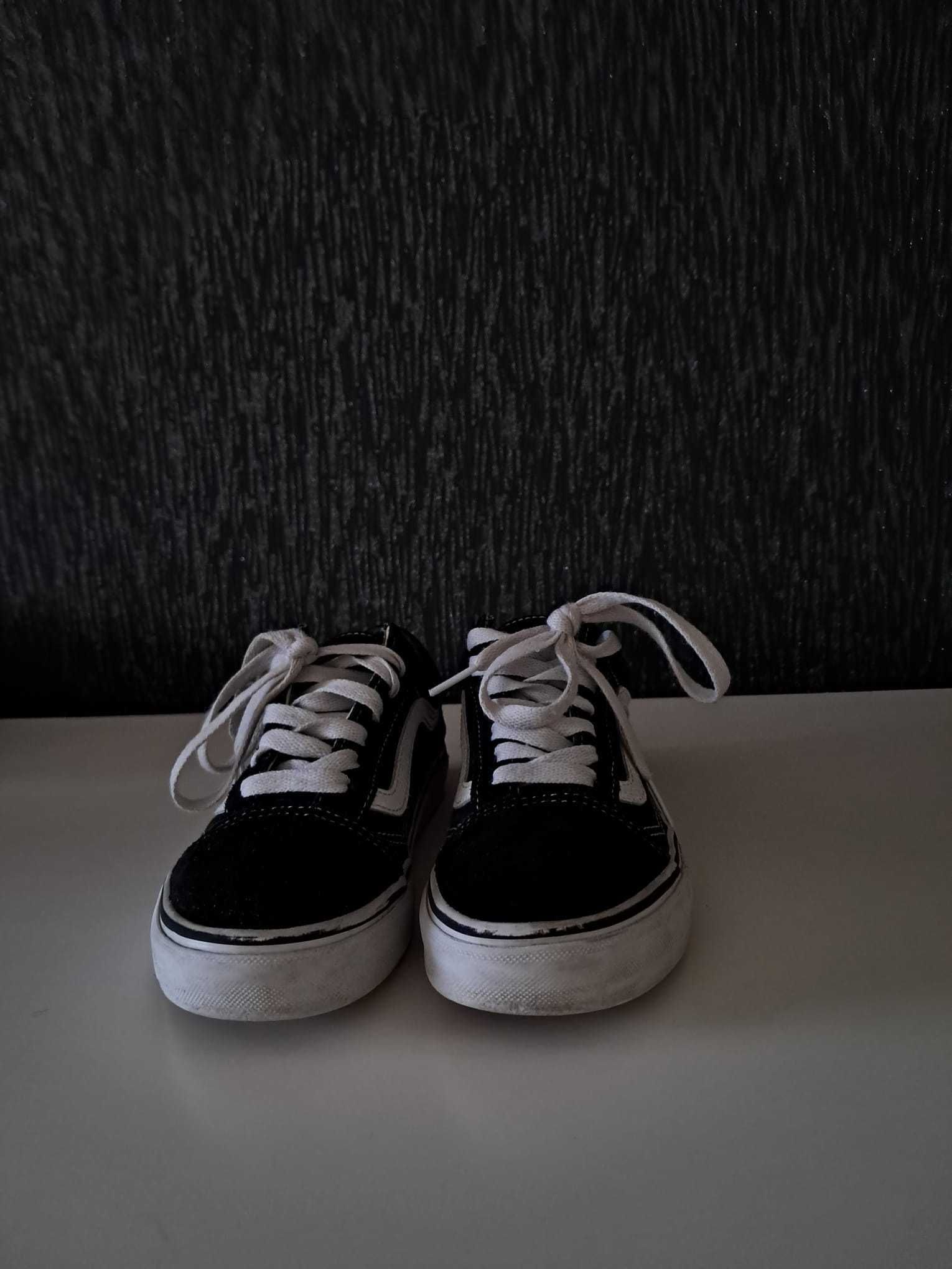 Sapatilhas vans em bom estado