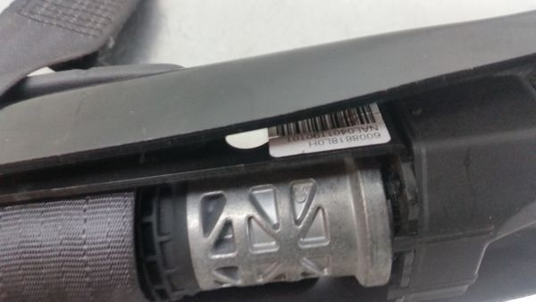 Pré-tensor cinto frente esquerdo VOLVO XC90 I