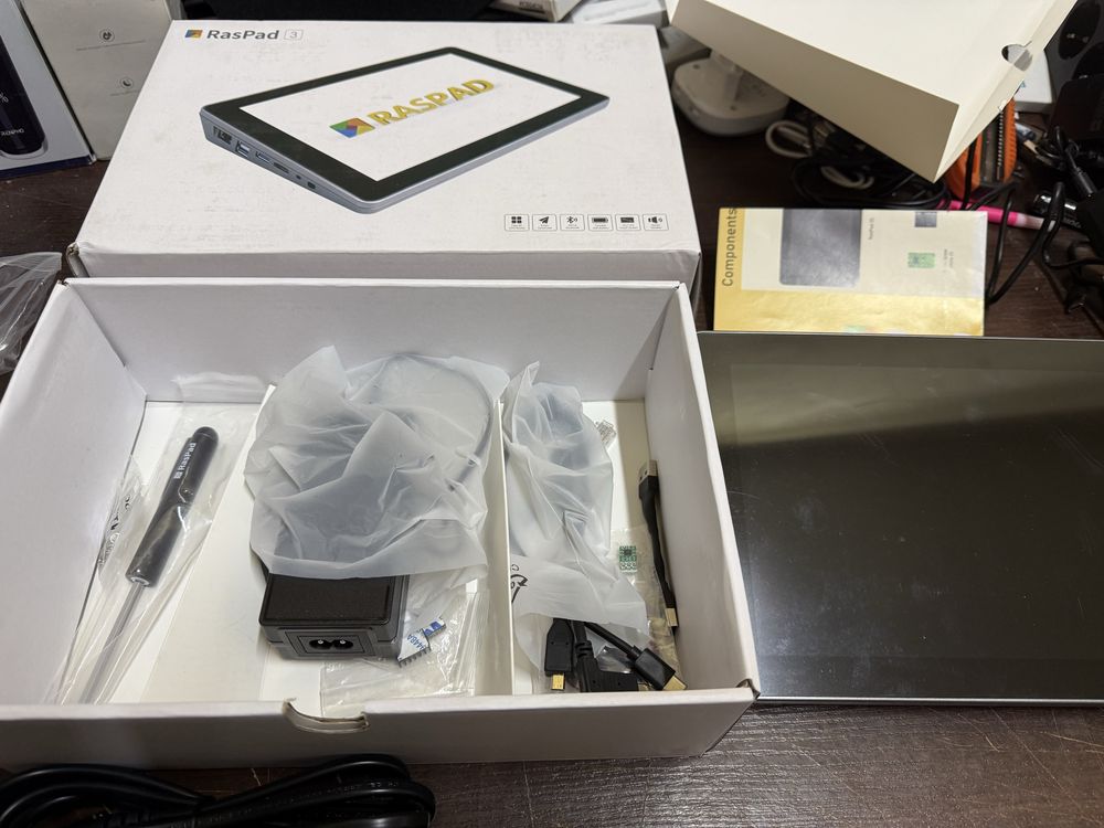 SUNFOUNDER Przenośny akumulatorowy tablet Raspberry Pi RasPad 3