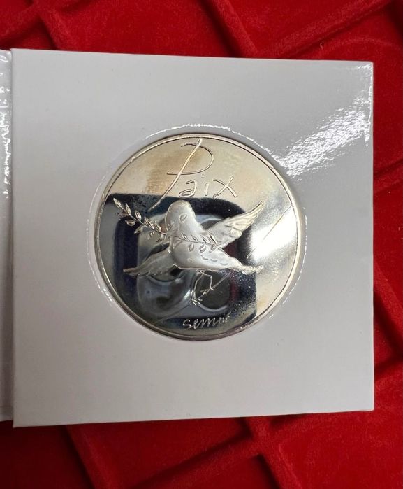 Срібна монета 50 євроPaix ( Мир) Франція 2014, 999 проба