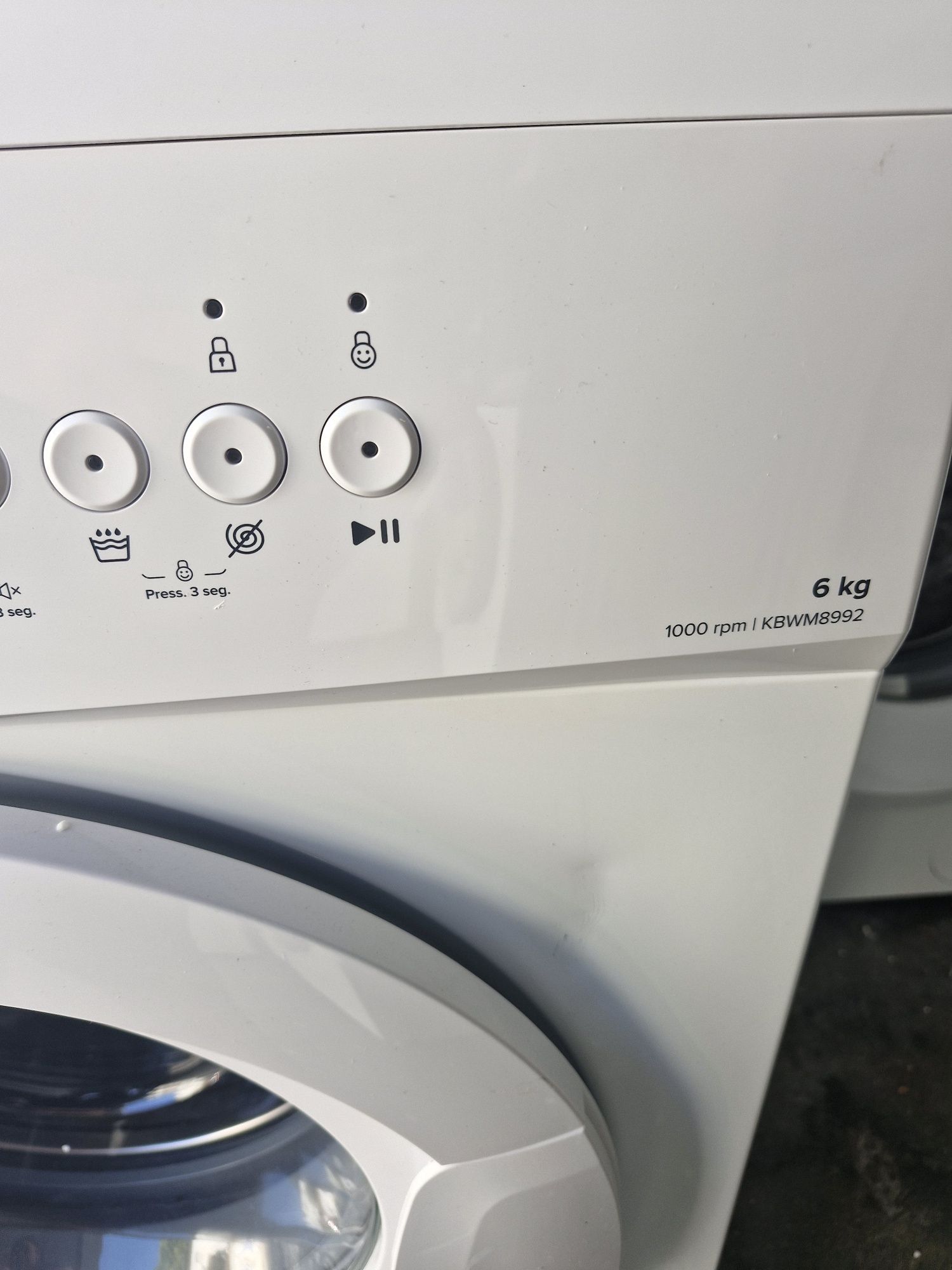 Máquina de lavar roupa kubo 6kg