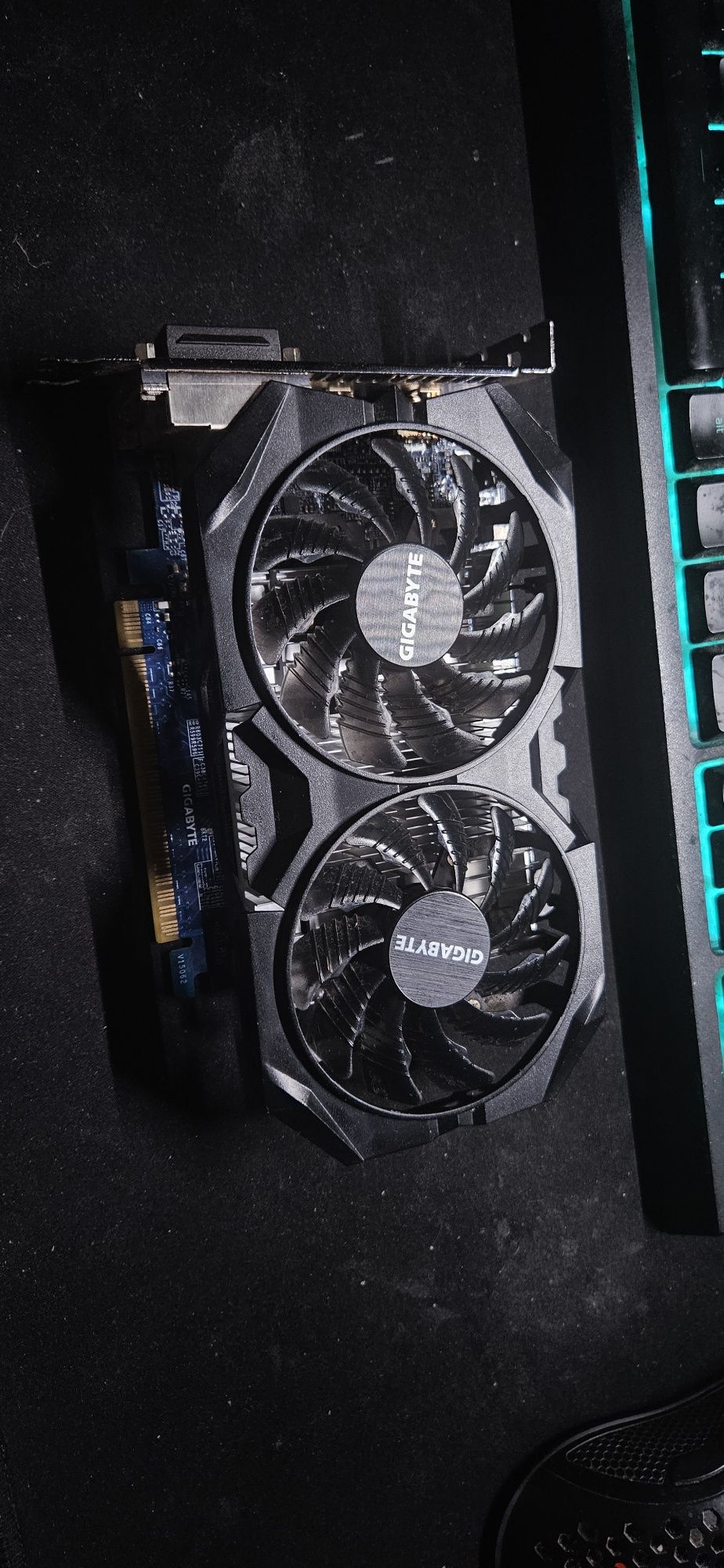 Karta graficzna Gigabyte GTX 750 Ti 4GB WINDFORCE / Sprawna 100%