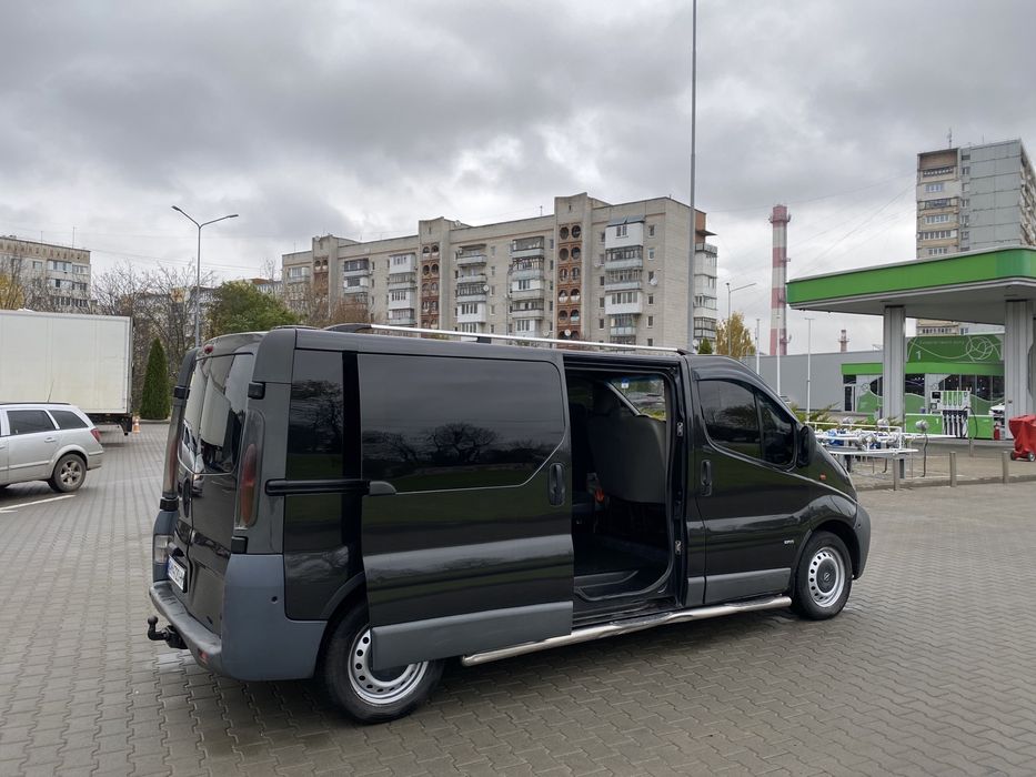 Продам Opel Vivaro 1,9 maxi база