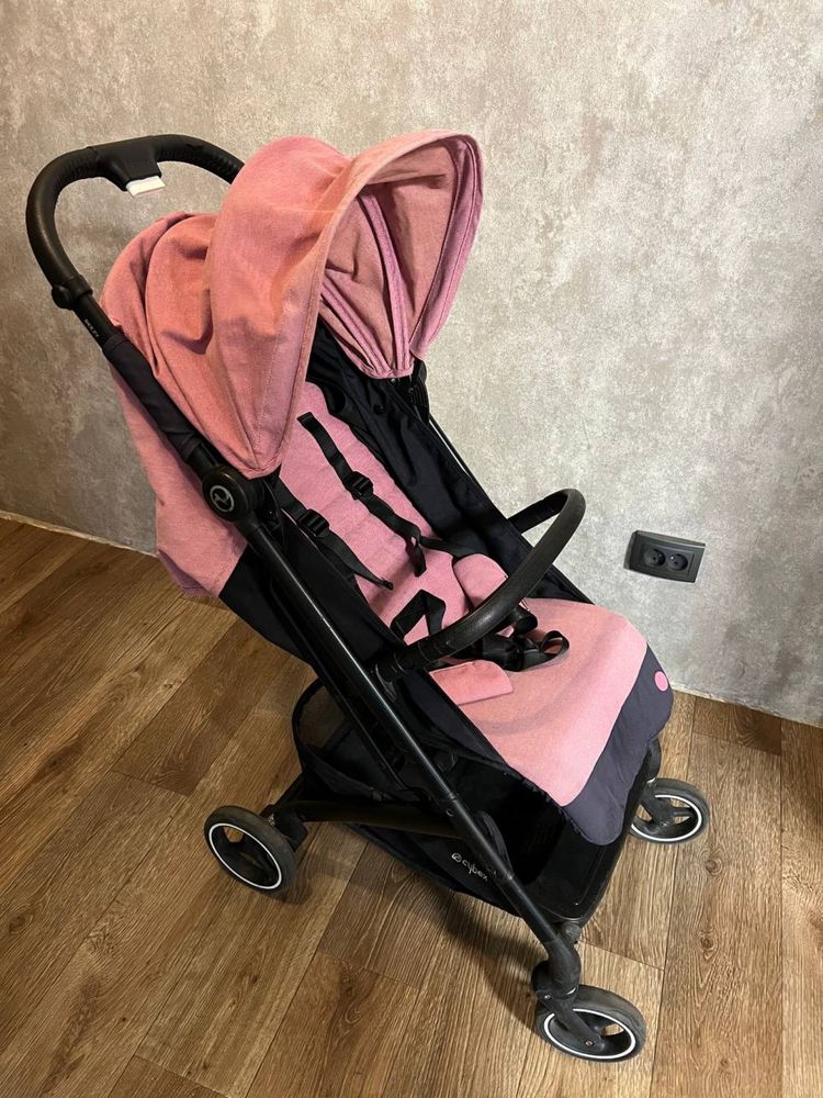 Прогулянковий візок cybex beezy