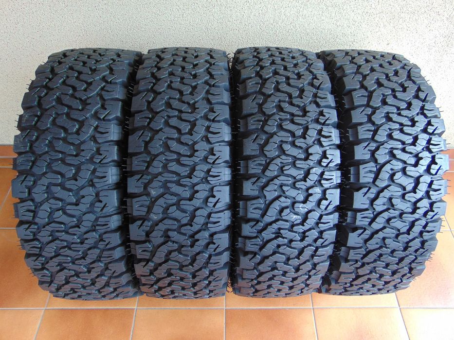 Opony Całoroczne 235/65 R17 GEYER&HOSAJA ROCK 4X4 KPL 25r. JAK NOWE