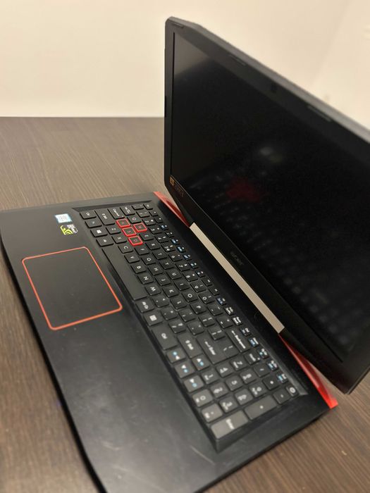 Laptop Acer Aspire VX5-15.6"-I5-7300CPU 2,50GHz-GEORCE GTX 1050-16 RAM