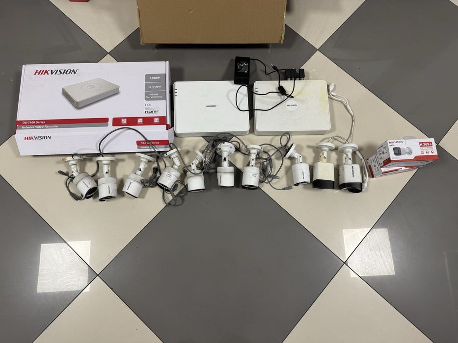 Комплект відеоспостереження HIKVISION — 10 камер + 2 відеореєстратори