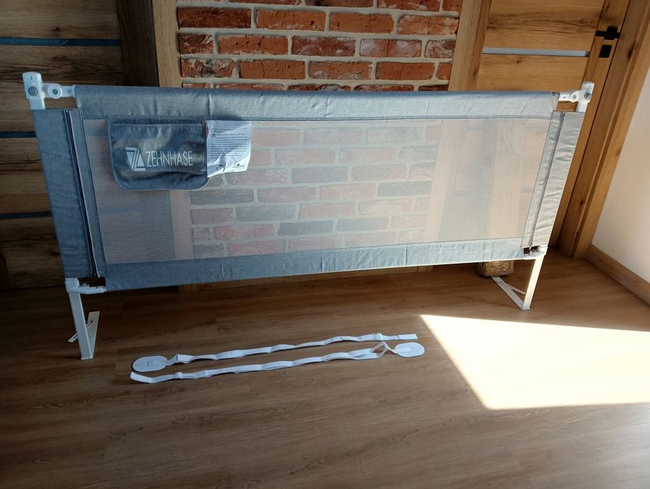 Wysoka Barierka zabezpieczająca na łóżko