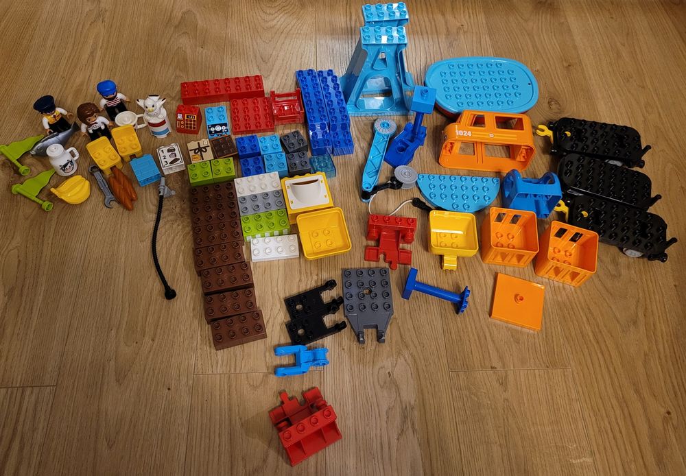 LEGO 10875 Duplo Pociąg towarowy