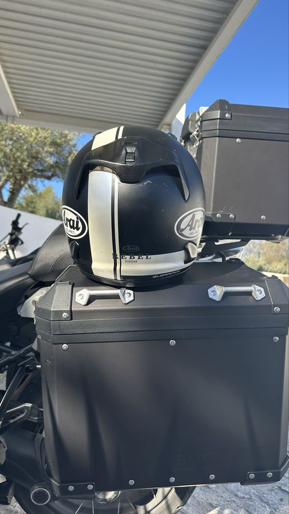Arai Rebel 2021 (c/ Sena)