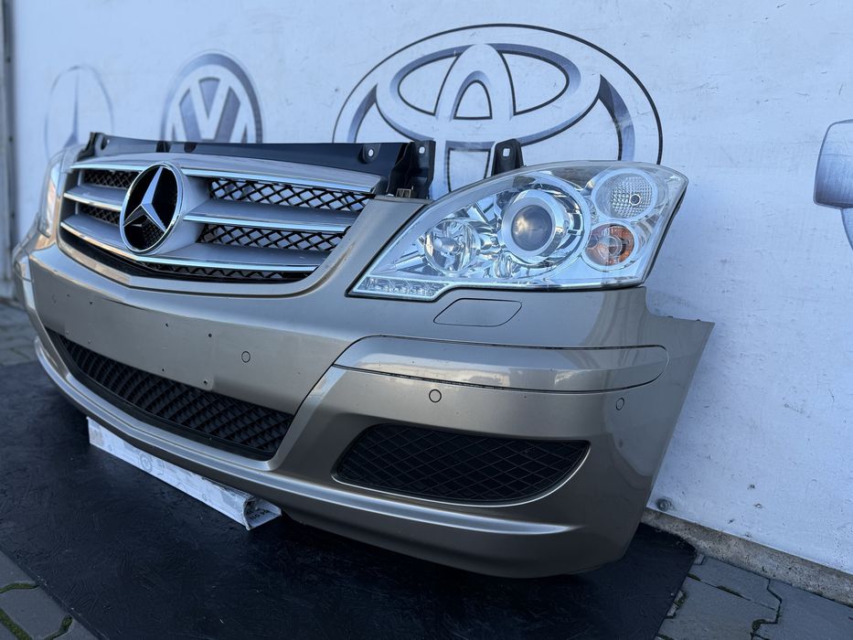 Бампер передній решітка( фара )Віано 639 Vito Viano W639 рестайл шрот