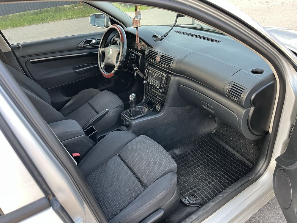 Skoda Superb 2005 (1.8 T)