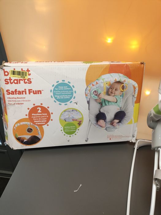 Leżaczek dla dzieci z wibracjami